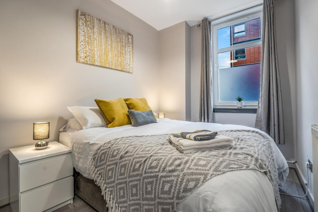 Private Ground Floor Main Door Entrance - Spacious 2 Bedroom Property - The Shore, Leith Edinburg Exteriör bild